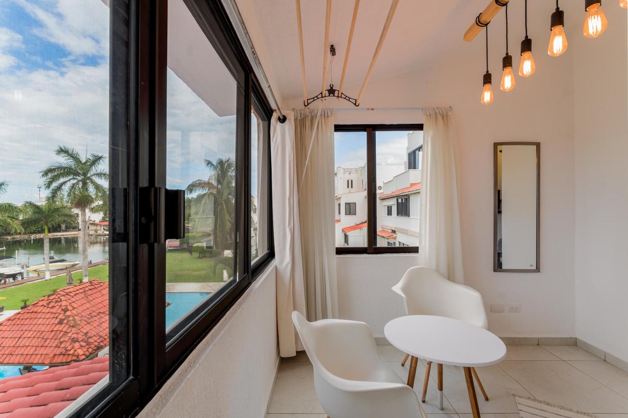 Chic Lagoon Front Villa By Casa Paraiso Cancun Exterior photo