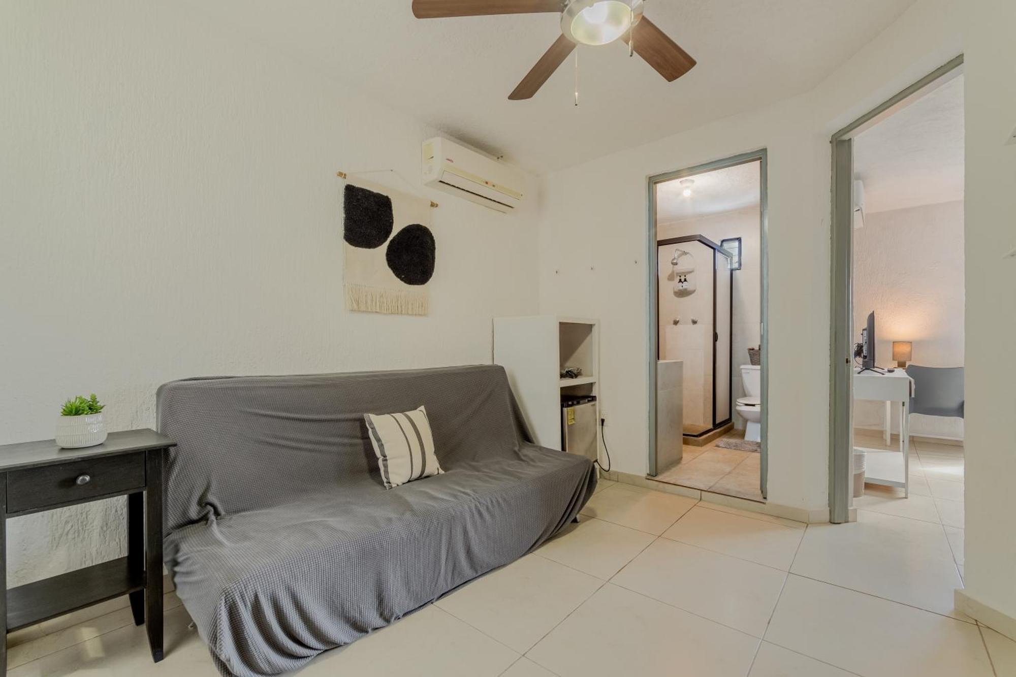 Chic Lagoon Front Villa By Casa Paraiso Cancun Exterior photo